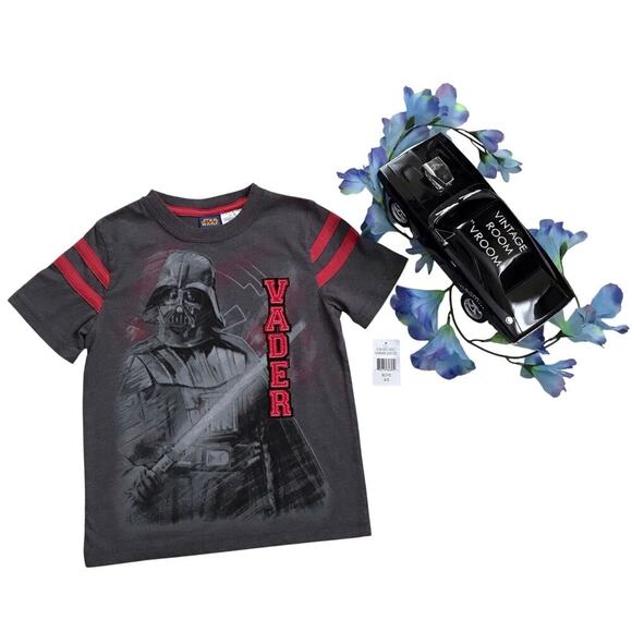 Star Wars NWT Graphic Shirt Boys 4/5 - Picture 1 of 8